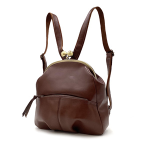 Vintage-Inspired Internal Frame Genuine Leather <b>Backpack</b> with Clasp Closure Shoulder Strap Handmade in Japan Medium Capacity - Product Image 2