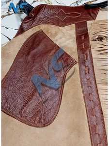 Chaps de cowboy western en cuir véritable bicolore personnalisés avec logo frontal en cuir et design unisexe - Product Image 2