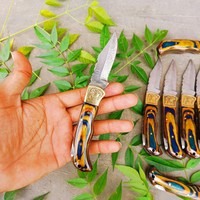 Couteau pliant de poche artisanal OEM personnalisable avec manche en Micarta multicolore, lame en acier Damas à pointe tombante pour le camping en extérieur