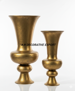 Moderno Florero de Aluminio Dorado de Lujo, Hecho a Mano, Ecológico, para Decoración del Hogar - Product Image 1