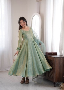 Ensemble de robe de soirée et de mariage toutes saisons, style ethnique Inde Pakistan, Doremon Crush, avec broderie miroir véritable et bordure en dentelle - Product Image 2