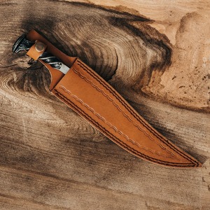 Cuchillo Medieval de Acero con Alto Contenido de Carbono, Forjado a Mano, Personalizado, con Funda de Cuero, Disponible para DIY y OEM/ODM - Product Image 6