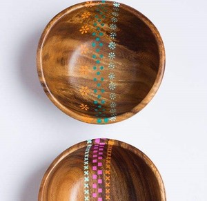 Bols en bois de manguier ronds avec émail, décorés de motifs tribaux et floraux peints à la main, bols en bois rustiques décoratifs - Product Image 1