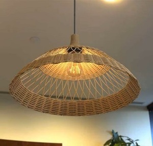 Luminaire suspendu en rotin artisanal, élégant et durable, ajoute chaleur, texture et charme à n'importe quel espace, décoration intérieure confortable. - Product Image 1