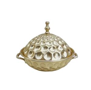 Plateau de service antique doré avec amandes, noix de cajou et raisins secs, plateau artisanal en métal pour le Ramadan, plateau à dattes et noix - Product Image 2