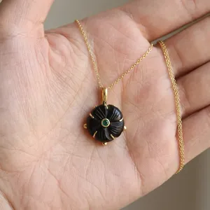Collar con colgante de ónix negro natural tallado a mano, collar de piedras preciosas al por mayor, pieza de diseño llamativa, colgante con dije. - Product Image 6