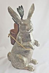 Statue de lapin en aluminium durable, fabriquée en métal de haute qualité pour une utilisation décorative intérieure longue durée - Product Image 3