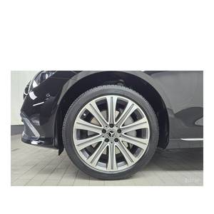 Mercedes-Benz Classe E E350 4MATIC Exclusive Modèle mai 2023 32 889 km Boîte de vitesses automatique Sièges en cuir Caméra arrière Volant à gauche - Product Image 5