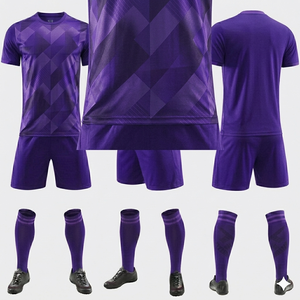 เสื้อฟุตบอลลายทางแบบกำหนดเองรุ่นใหม่ปี 2026 เสื้อฟุตบอลสไตล์เรโทรวินเทจ คุณภาพไทย ผ้าโพลีเอสเตอร์ระบายอากาศได้ดี รับผลิตตามสั่ง ขายส่ง - Product Image 4