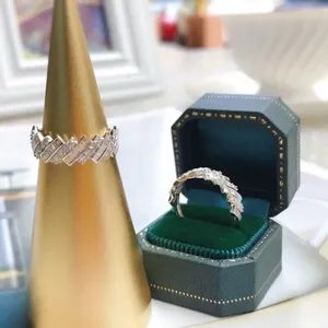 Anillo de Boda de Media Eternidad con Circonitas y Diamantes de Corte Baguette y Brillante, Inspirado en lo Vintage, Regalo para Mujer, Plata de Ley 925 - Product Image 5