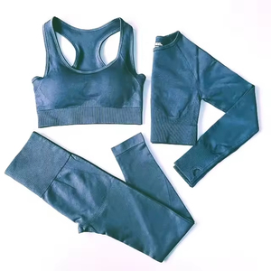 Ensemble de yoga trois pièces taille haute avec leggings de compression, soutien-gorge de sport et veste légère pour femmes, idéal pour le fitness et la gym - Product Image 3