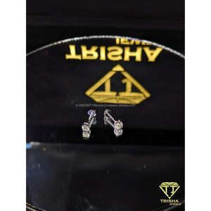 Boucles d'oreilles clous de luxe solitaire fleur en moissanite taille brillant, argent sterling 925 certifié GIA pour mariages et occasions spéciales - Product Image 5