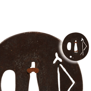 ที่ครอบดาบเหล็กทรงกลมลายเข็มสนซูกาชิ ยุคเอโดะของญี่ปุ่น ไม่มีตราประทับ - Product Image 1