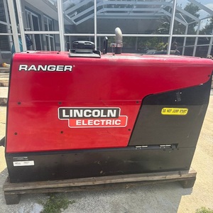 Máquina de Soldadura Comercial Lincoln con Rendimiento de Arco Excepcional, Operación de Soldadura Suave y Diseño Resistente y Duradero - Product Image 4