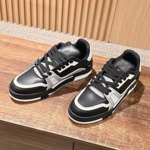 คุณภาพสูงผู้ชายผู้หญิงรองเท้ากีฬาสากลระบายอากาศได้ดีแบบผูกเชือกน้ำหนักเบาป้องกันกลิ่นดีไซเนอร์สุดหรูทุกฤดูกาลแบบลำลอง - Product Image 4