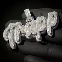 Pendentif personnalisé en argent sterling plaqué or blanc 14 carats avec moissanite véritable ronde de 4 carats Tishya Diamond pour femme