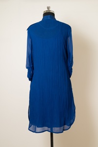 Nuevo Vestido Casual de Seda para Mujer con Relleno en el Pecho, Cuello Alto, Elegante, a la Moda, Largo hasta la Rodilla, Suave, Cómodo y Estilizado - Product Image 4