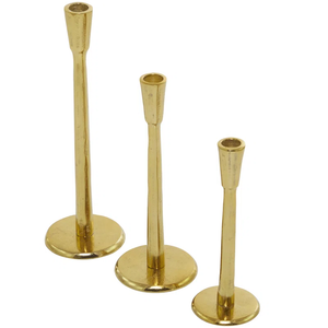 Support de bougie en métal doré poli de style nordique, ensemble de trois chandeliers coniques minimalistes pour la décoration de la maison de luxe et la table d'hôtel - Product Image 1