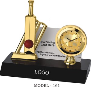 Trophée de cricket plaqué or avec horloge et porte-cartes, modèle 161, sur base en bois noir - Product Image 1