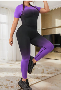Ensemble sportif 2 pièces pour femme, dégradé violet et noir, manches courtes, col rond, tricoté en spandex/coton, leggings longs respirants - Product Image 3