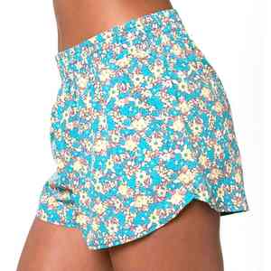 Short Deportivo para Mujer, Estilo Minimalista Estético, Textura Suave, Material Agradable para la Piel, Versátil para Uso Diario, Sublimable - Product Image 4