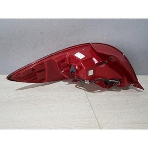 Conjunto de Faro Trasero Derecho para Veloster, Usado, OEM 924022V110 - Product Image 4