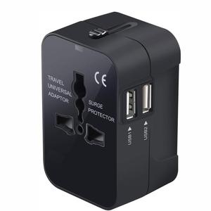 Adaptateur de voyage universel, prise secteur universelle avec ports USB, protection contre les surtensions pour une utilisation mondiale - Product Image 1