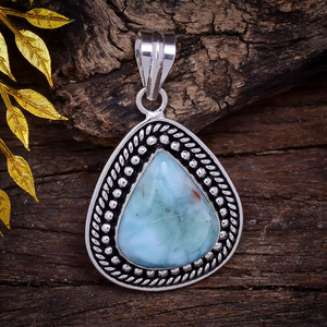 Colgante Hecho a Mano en Plata de Ley 925 con Larimar Azul, Joyería Azul Océano, Regalo para Ella - Product Image 3