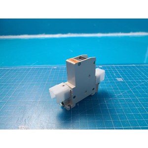 Protecteur de circuit Mitsubishi CP30-BA CP30-BA 7A, utilisé comme pièce détachée pour équipement semi-conducteur Legacy - Product Image 3