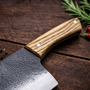 Cuchillo de bushcraft forjado a mano, cuchillo de chef de acero al carbono con funda de cuero y mango de madera, cuchillo de cocina para camping. - Product Image 4