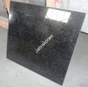 Plan de travail en granit noir Galaxy, surface en pierre naturelle polie pour cuisine et salle de bain, intérieur élégant, stylé et contemporain - Product Image 3