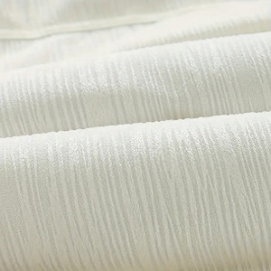 แจ็คเก็ตพัฟเฟอร์แฟชั่นใหม่สำหรับทุกเพศ คุณภาพสูงสำหรับฤดูหนาว  คอตั้งแบบสตรีทแวร์  ขายดี  แจ็คเก็ตพัฟเฟอร์บุหนานุ่ม อุ่นสบาย - Product Image 6