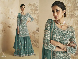 Eid Gharara exclusif: Georgette de renard lourd semi-cousue, Dupatta brodé et Plazzo élégant avec une touche de 1.20 mètres - Product Image 4
