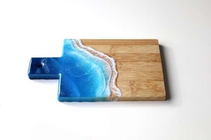 Elegante Tabla de Cortar de Resina y Madera, Tabla de Cocina de Epoxi con Estilo para Servir Queso, Aperitivos y Preparar Alimentos - Product Image 6