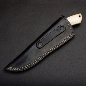 Cuchillo de Camping Hecho a Mano con Hoja Recta de Acero de Damasco, Mango de Hueso y Funda de Cuero - Product Image 6