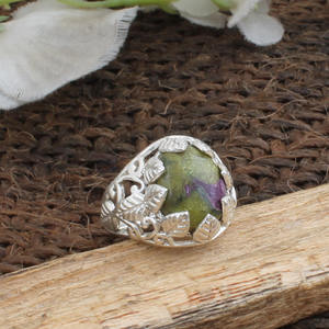 แหวนพลอยรูบี้โซไซต์ธรรมชาติ เงินแท้ 925 แหวนพลอยสีเขียวและสีแดง รูบี้โซไซต์ เครื่องประดับผู้หญิง ขายส่ง - Product Image 6