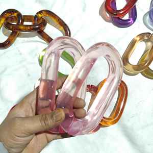 Divisor de Habitaciones Decorativo de Pared con Eslabones de Cadena Hechos a Mano en Resina Ecológica Transparente y Colorida, Estilo Ángel - Product Image 3