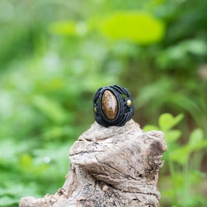 Anillo de Macramé con Ojo de Tigre, Hecho a Mano, Ajustable, con Cordón Negro, Anillo Bohemio con Piedra Preciosa para Mujer - Product Image 1