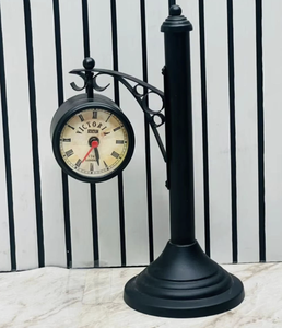 UNICORN HANDICRAFTS Reloj de Pared de Hierro Victoria Station, Estilo Vintage Negro, Movimiento Mecánico, Duradero, Portátil, Multicolor - Product Image 1