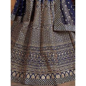 Conjuntos de Talla Grande para Mujer, Cautivador Lehenga Choli de Seda con Lentejuelas Azules - Product Image 2
