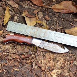 Cuchillo de bolsillo plegable DIY de Damasco de gran venta con mango de madera natural |   Cuchillo de Caza y Camping EDC Hecho a Mano |   Logotipo Personalizado 3 Años - Product Image 3