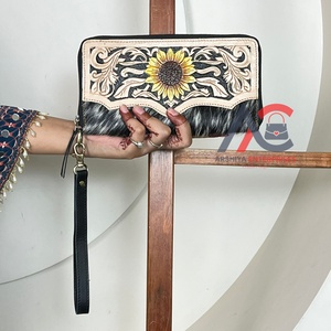Hot Selling 2026 Personalized Handcrafted Cowhide <b>Leather</b> Wallet with Sunflower Design Bohemian Durable Clutches for Women's - Product Image 1