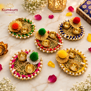Plato de Latón Hecho a Mano en India con Dos Recipientes para Kumkum, Palitos Tilak, Roli Chawal, Thali para Pooja, Recuerdo Festivo para Diwali y Bodas - Product Image 3