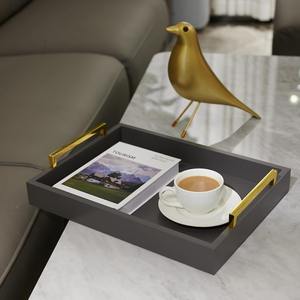 Plateau de service en bois avec poignées dorées, fait main, écologique, plateau décoratif pour ottoman, couleur charbon, style moderne et luxueux pour le salon - Product Image 2