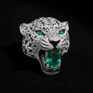 Broche Épingle de Revers Plaqué Rhodium en Moissanite Taille Émeraude Motif Visage d'Animal Tons Argentés pour Hommes – Bijou de Mode pour Mariage et Anniversaire - Product Image 2
