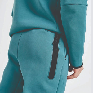 Sweat-shirt à capuche pour homme personnalisé pour l'hiver, 100% polyester, ensemble de jogging 2 pièces, haut court, séchage rapide et respirant, streetwear - Product Image 5