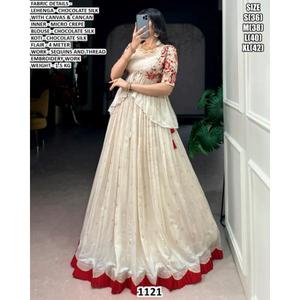 Lehenga Choli de créateur pour tenue de soirée, confectionné, avec détails du tissu du Lehenga en soie chocolat, longueur 41, doublure en micro-crêpe. - Product Image 1