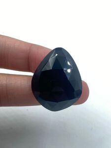 Piedra de ónix negro tallada en forma de pera, gema mineral suelta de 27.70 quilates - Product Image 2