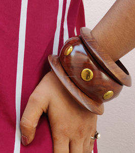 Colección de Brazaletes de Madera de Calidad de Exportación, Accesorios de Moda, Colores Personalizados para el Mercado Global - Product Image 3