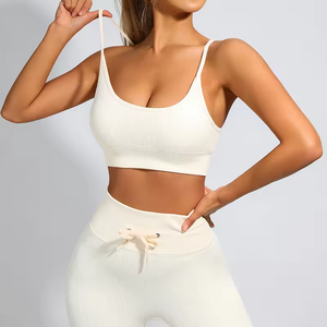 Ensemble de vêtements de sport pour femme : débardeur et leggings personnalisés, nouvelle conception, taille élastique, tissu confortable. - Product Image 3